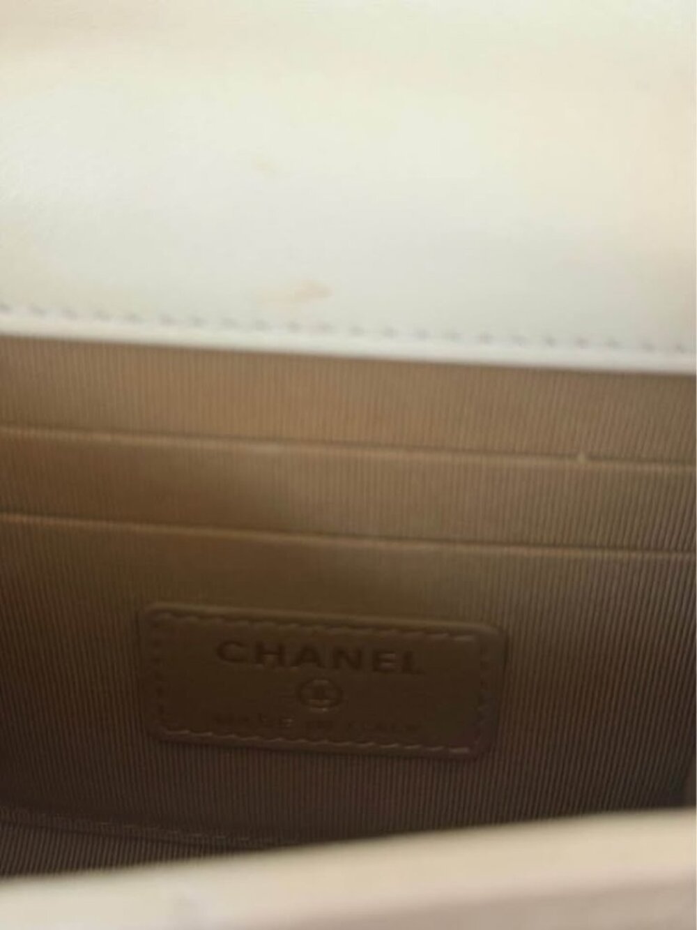 Chanel mini flap with a pearl top handle - Picture 3 of 7